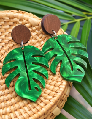 Monstera Leaf Pearl Acrylic Earrings – Tropical Statement Dangles